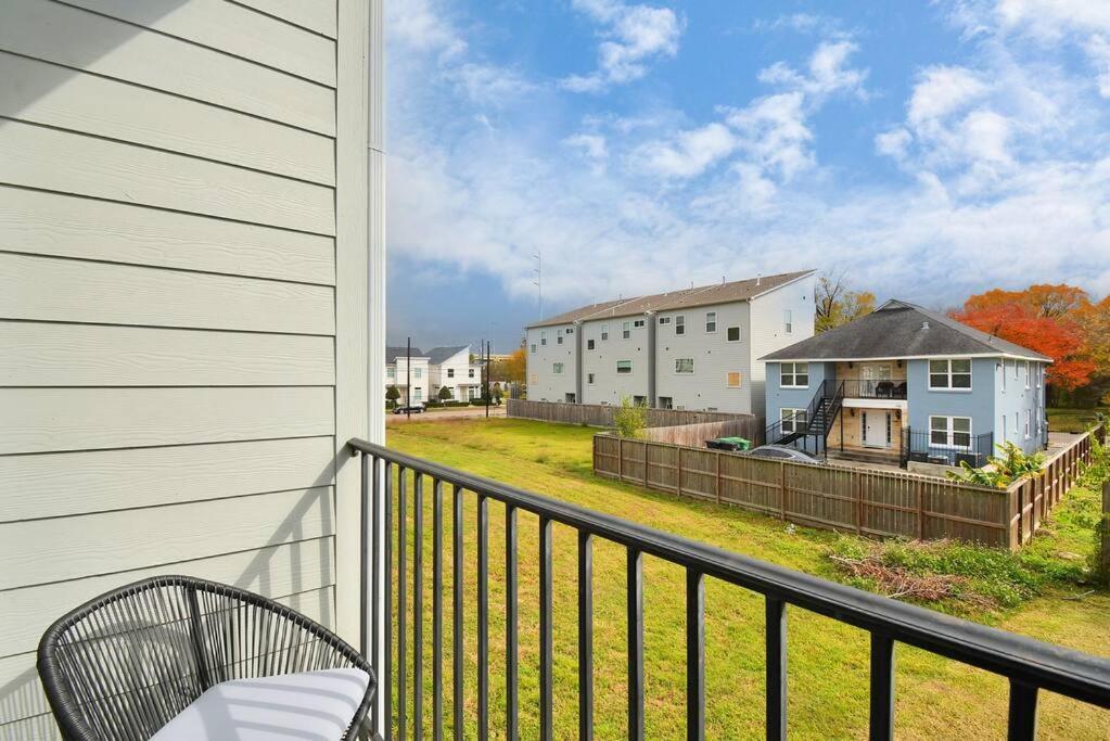 Skyline Views - Sleeps 10 Home Near Downtown Хьюстон Экстерьер фото
