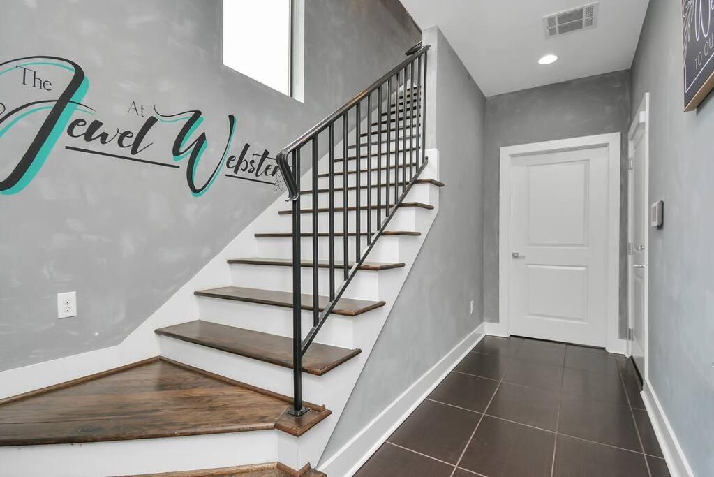 Skyline Views - Sleeps 10 Home Near Downtown Хьюстон Экстерьер фото