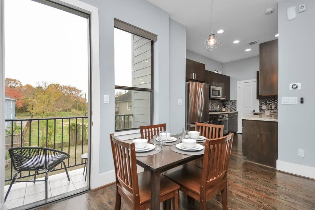 Skyline Views - Sleeps 10 Home Near Downtown Хьюстон Экстерьер фото
