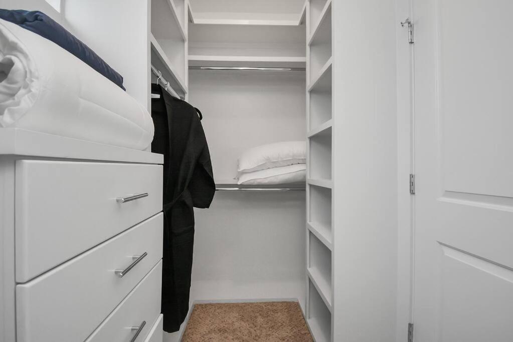 Skyline Views - Sleeps 10 Home Near Downtown Хьюстон Экстерьер фото