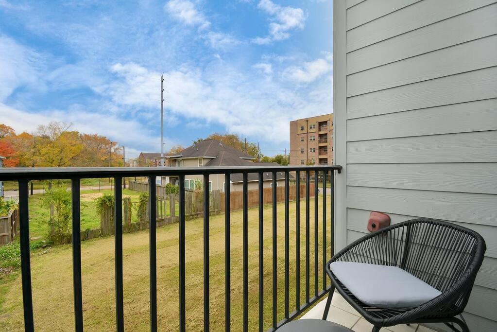 Skyline Views - Sleeps 10 Home Near Downtown Хьюстон Экстерьер фото