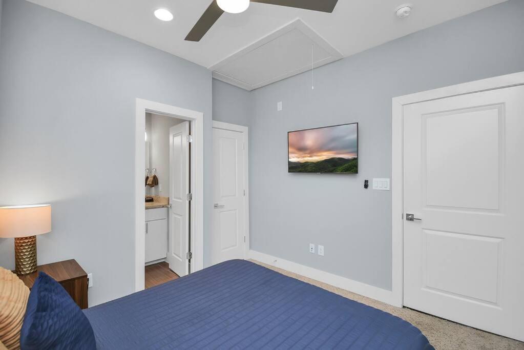 Skyline Views - Sleeps 10 Home Near Downtown Хьюстон Экстерьер фото